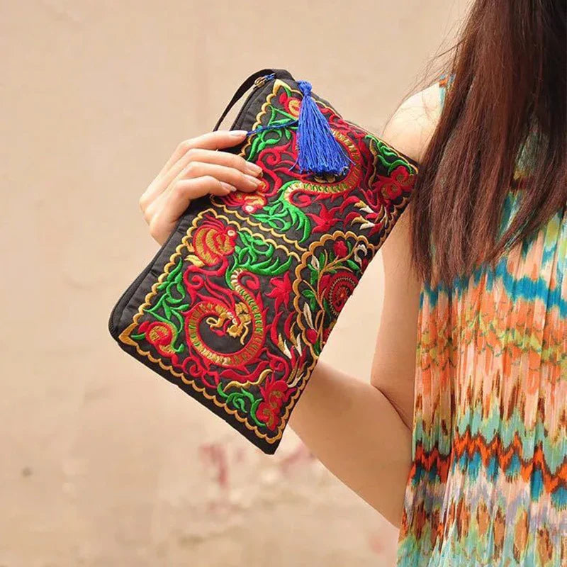 Luxury Design Flowers Clutches Pouch | Fashion Women's Wallet Wrist Handbag & Lady Vintage Envelope Phone Purse (Card Holders Pocket)